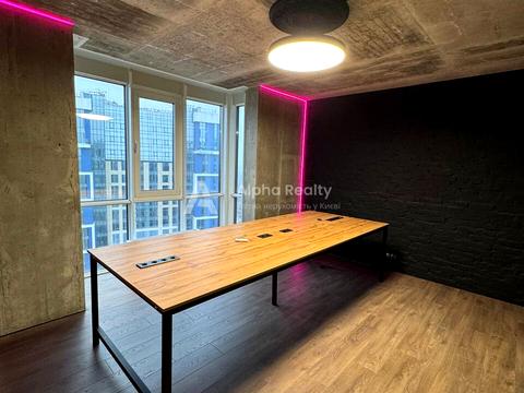 комерційна за адресою Михайла Бойчука вул. (Кіквідзе), 41-Б