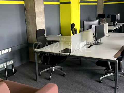 комерційна за адресою Миколи Бажана просп., 14А