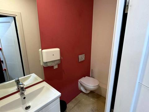 комерційна за адресою Воздвиженська вул., 51