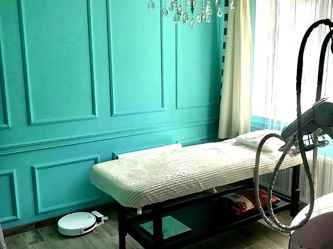 комерційна за адресою Миру вул., 61