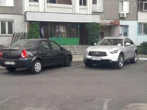 квартира за адресою Ревуцького вул., 4