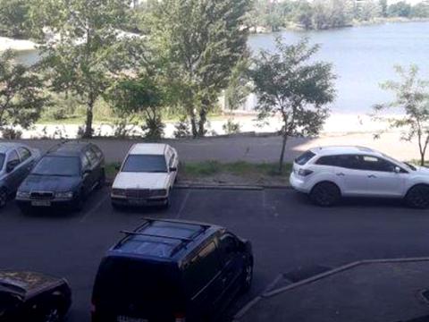 квартира за адресою Ревуцького вул., 4