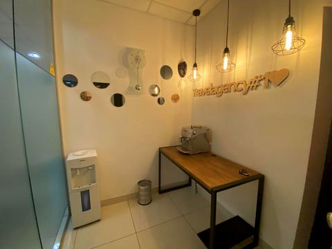 комерційна за адресою Крутогірний узвіз (Рогальова), 28