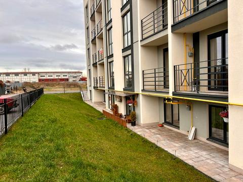 квартира за адресою Українська вул., 12/2