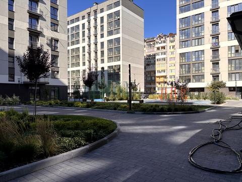 квартира за адресою Олександра Довженка вул., (Будинок 12)