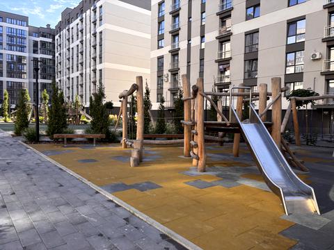 квартира за адресою Олександра Довженка вул., (Будинок 15)