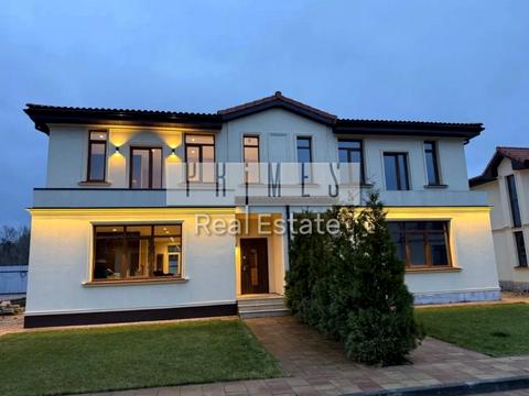 будинок за адресою Вишнева вул.