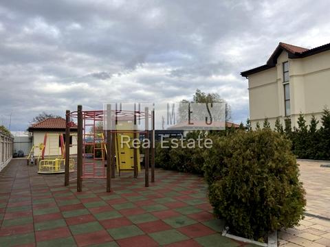 будинок за адресою Вишнева вул.