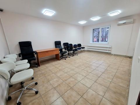 комерційна за адресою Івана Дзюби вул. (Сім'ї Сосніних), 14-А