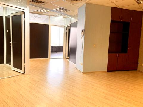 комерційна за адресою Королеви Єлизавети ІІ вул. (Глинки), 2