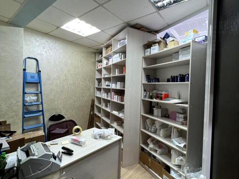 комерційна за адресою Королеви Єлизавети ІІ вул. (Глинки), 2