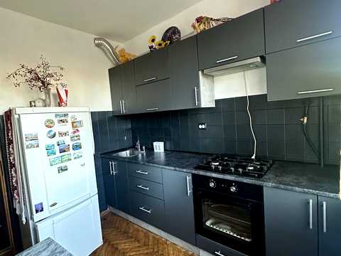 квартира за адресою Гната Хоткевича вул., 60