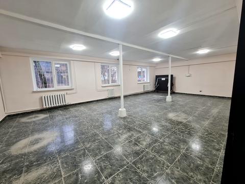 комерційна за адресою Івана Дзюби вул. (Сім'ї Сосніних), 14-А