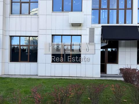 комерційна за адресою Андрія Верхогляда вул. (Михайла Драгомирова), 15-А