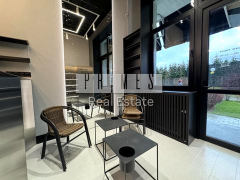 комерційна за адресою Андрія Верхогляда вул. (Михайла Драгомирова), 15-А