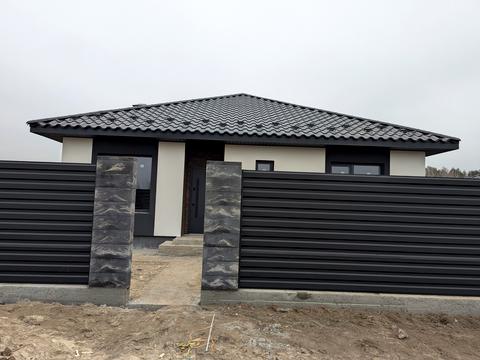 дом по адресу Центральна