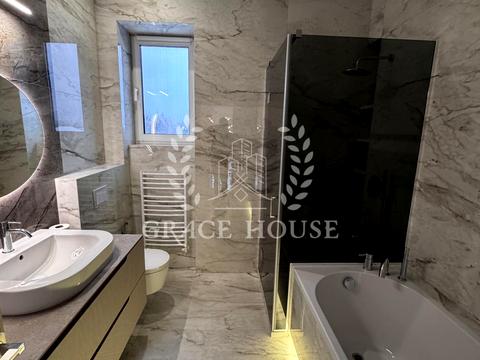 дом по адресу Плютовская ул.