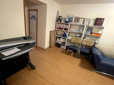 комерційна за адресою Авіаконструктора Антонова вул., 4к1