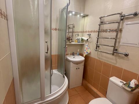 комерційна за адресою Авіаконструктора Антонова вул., 4к1