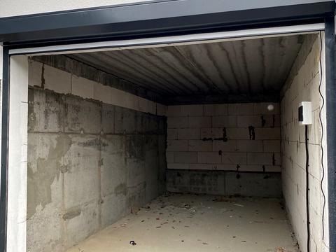 паркоместо по адресу Миколи Сингаївського ул. (Ново-Оскольская), 2