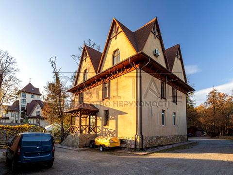 комерційна за адресою Берестейський просп. (Перемоги), 8а