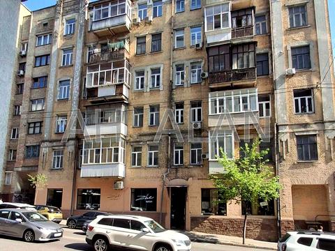 комерційна за адресою Київ, Бульварно-Кудрявська вул. (Воровського), 43-А