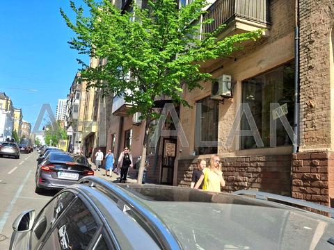 комерційна за адресою Бульварно-Кудрявська вул. (Воровського), 43-А