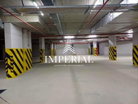 паркомісце за адресою Київ, Андрія Верхогляда вул. (Михайла Драгомирова), 30