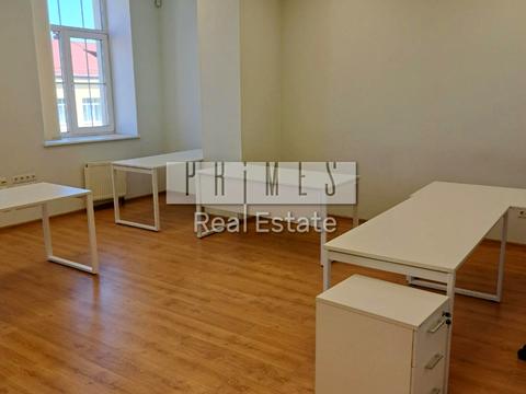 комерційна за адресою Іллінська вул., 8