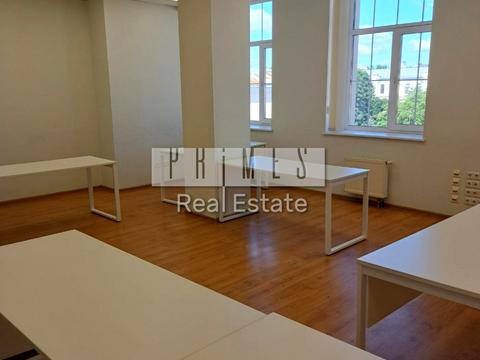 комерційна за адресою Іллінська вул., 8