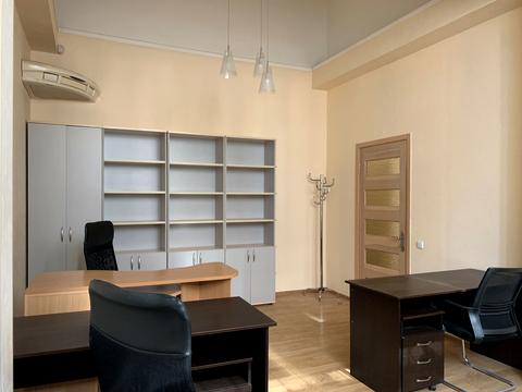 комерційна за адресою Київ, Павлівська вул., 17