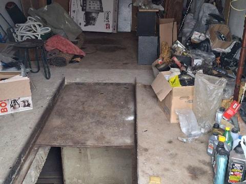 паркомісце за адресою Крайня вул., 1С