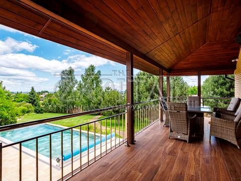 дом по адресу Левадна