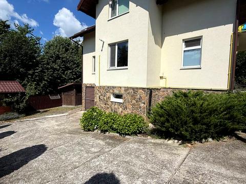 будинок за адресою с. Годовиця, Щастя, 5