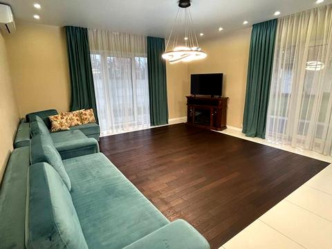 будинок за адресою Яснополянська вул.