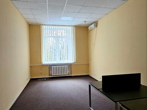 комерційна за адресою Євгена Коновальця вул. (Щорса), 31