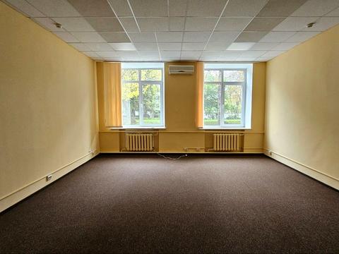 комерційна за адресою Євгена Коновальця вул. (Щорса), 31