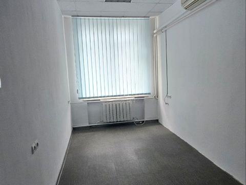 комерційна за адресою Євгена Коновальця вул. (Щорса), 31