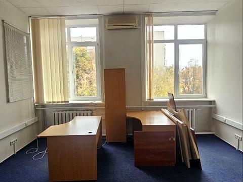 комерційна за адресою Євгена Коновальця вул. (Щорса), 31