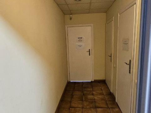 комерційна за адресою Євгена Коновальця вул. (Щорса), 31