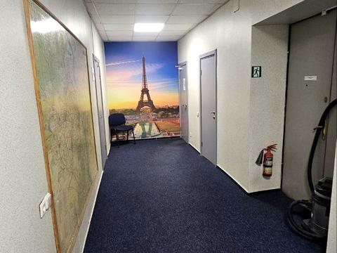 комерційна за адресою Євгена Коновальця вул. (Щорса), 31