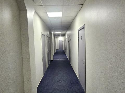 комерційна за адресою Євгена Коновальця вул. (Щорса), 31