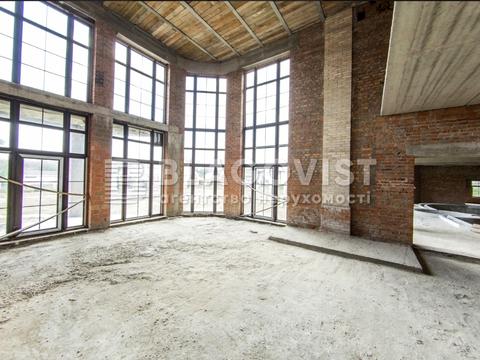 комерційна за адресою Каштанова вул., 7