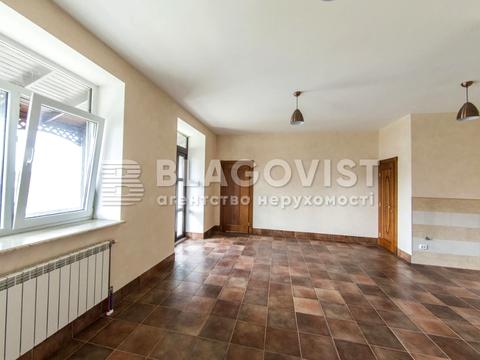 комерційна за адресою Каштанова вул., 7