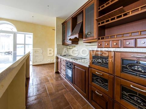 комерційна за адресою Каштанова вул., 7