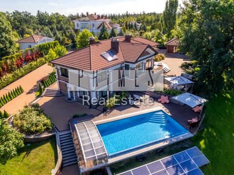 будинок за адресою Квітнева вул., 12