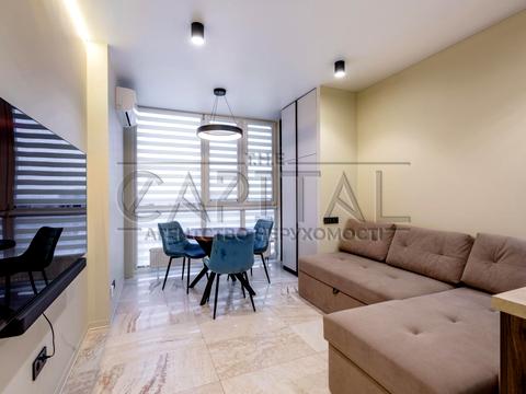 квартира за адресою Салютна вул., 2к17