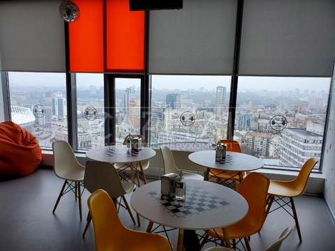 комерційна за адресою Спортивна пл., 1