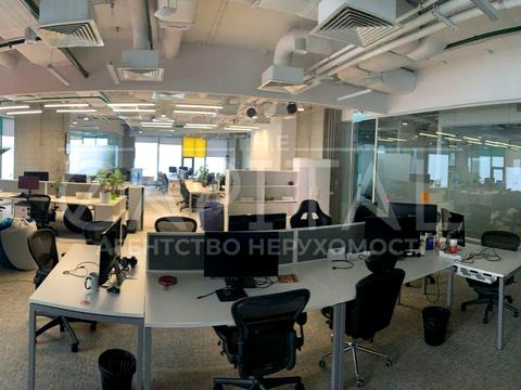 комерційна за адресою Спортивна пл., 1