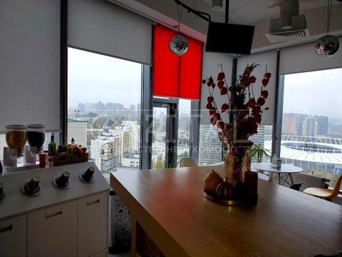 комерційна за адресою Спортивна пл., 1